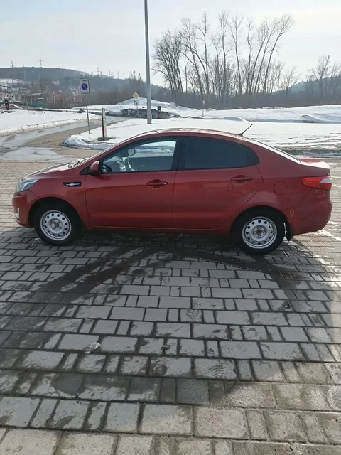 Продажа Киа Рио 3 2013 года - Легковые автомобили в Жигулёвск