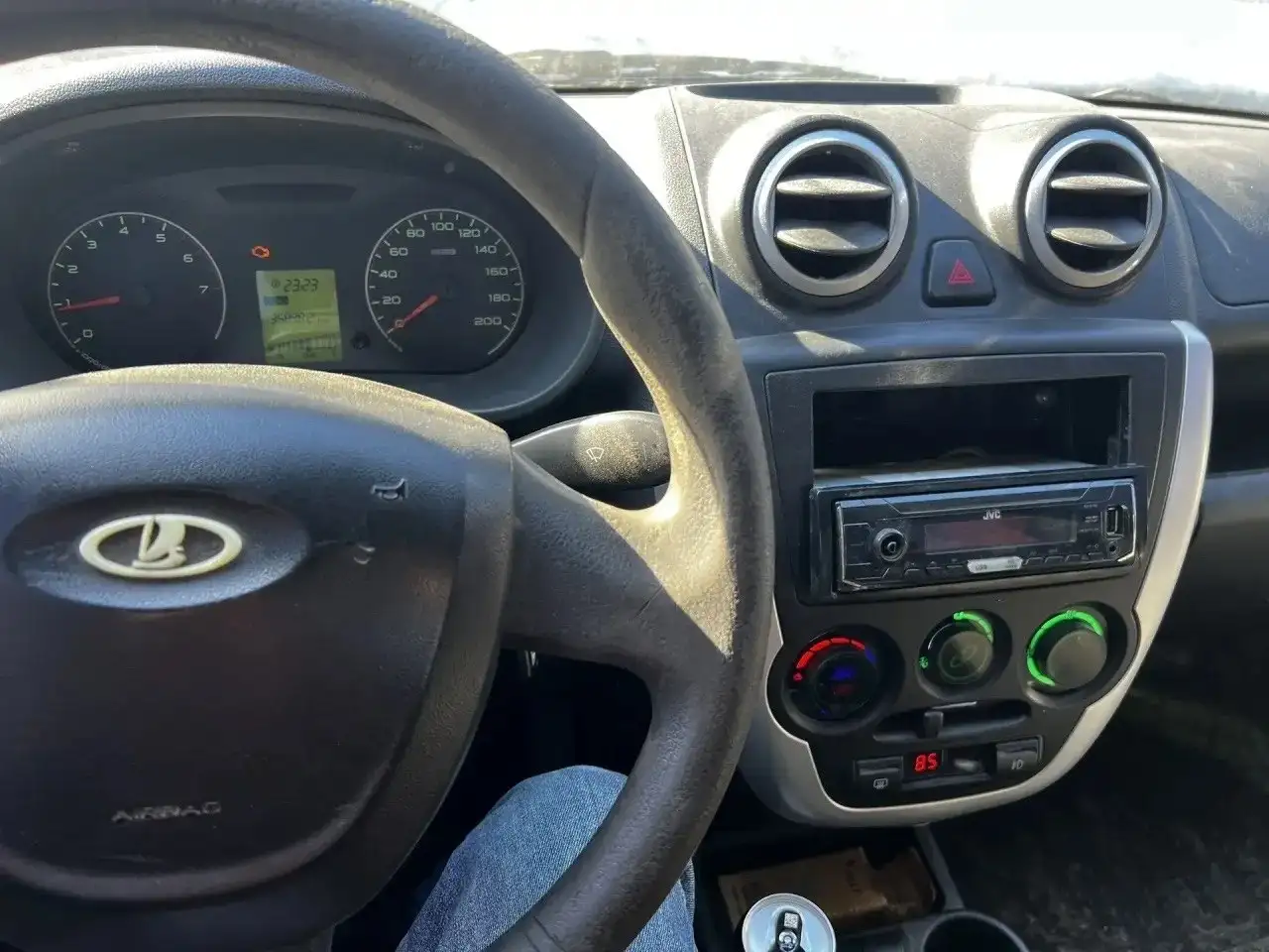 Продажа Лада Гранта 2012 года с запретом - Легковые автомобили (Авто) в Самара