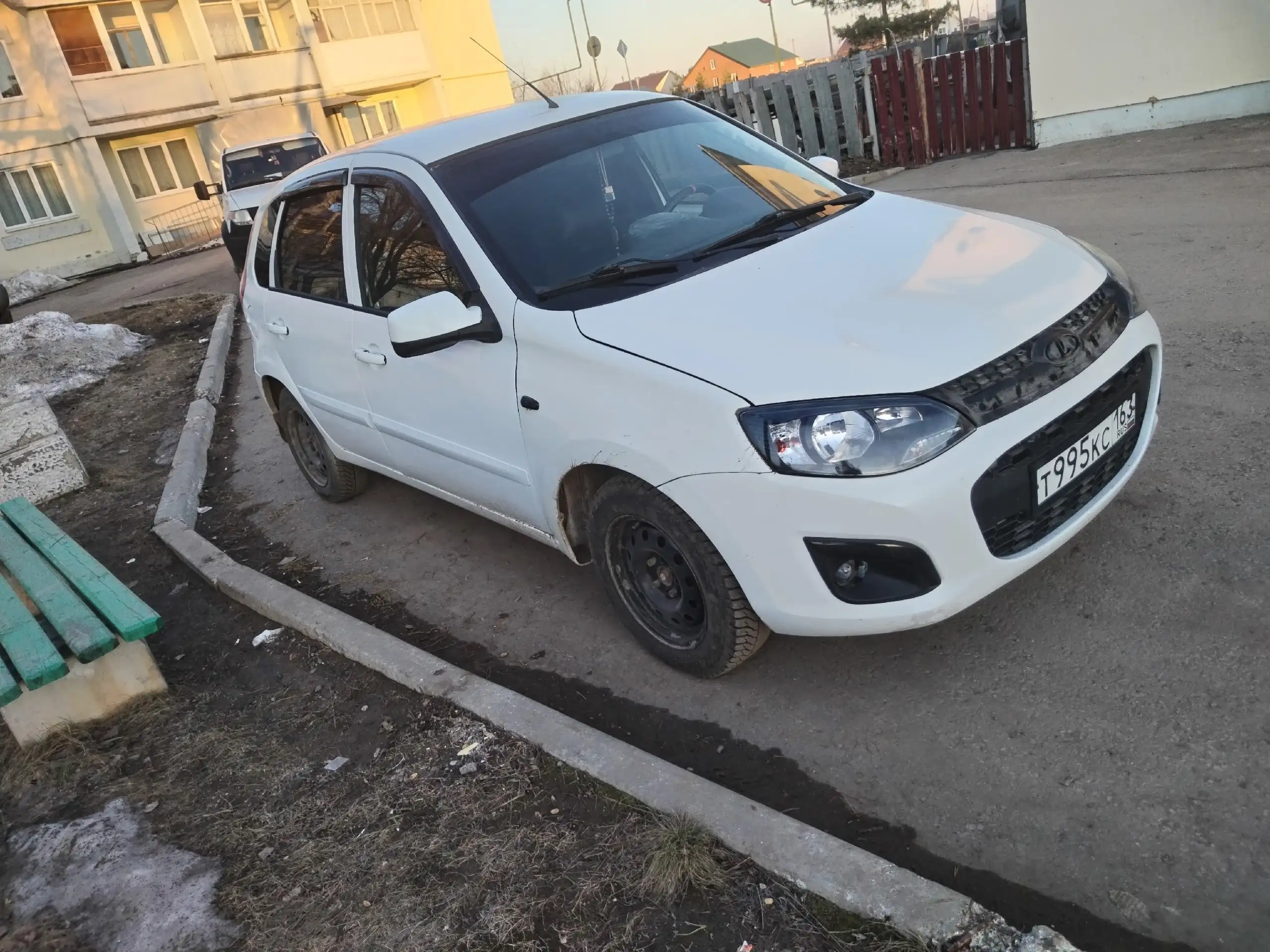 Продажа автомобиля Lada Kalina 2013 года - Легковые автомобили (Авто) в Суходол