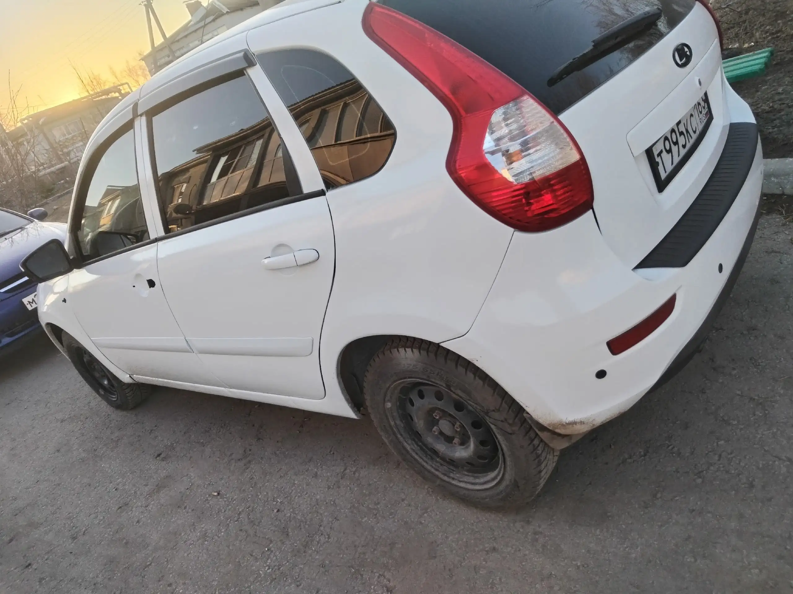 Продажа автомобиля Lada Kalina 2013 года - Легковые автомобили (Авто) в Суходол