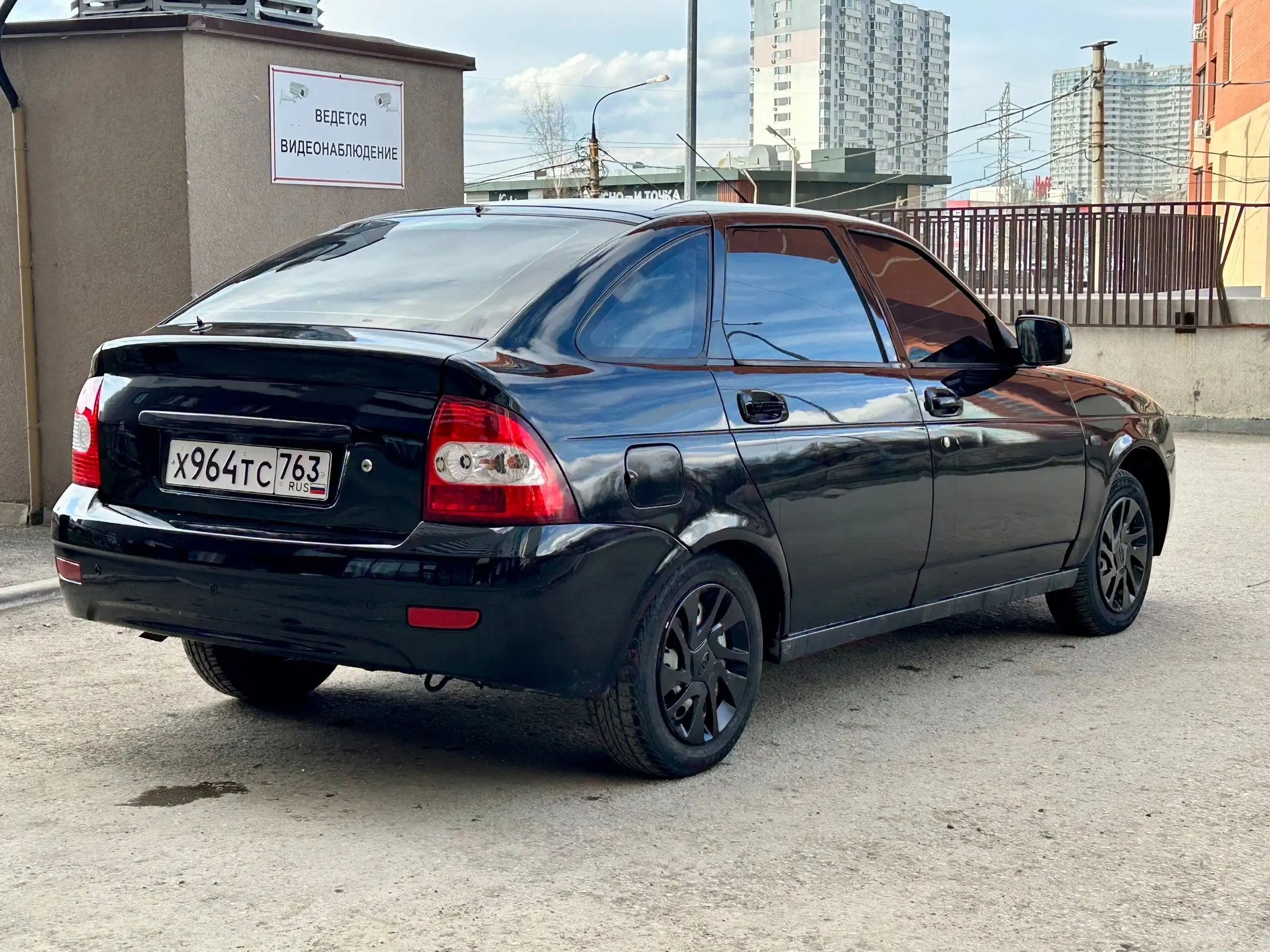 Лада Приора 2011 года в хорошей комплектации - Легковые автомобили (Авто) в Самара