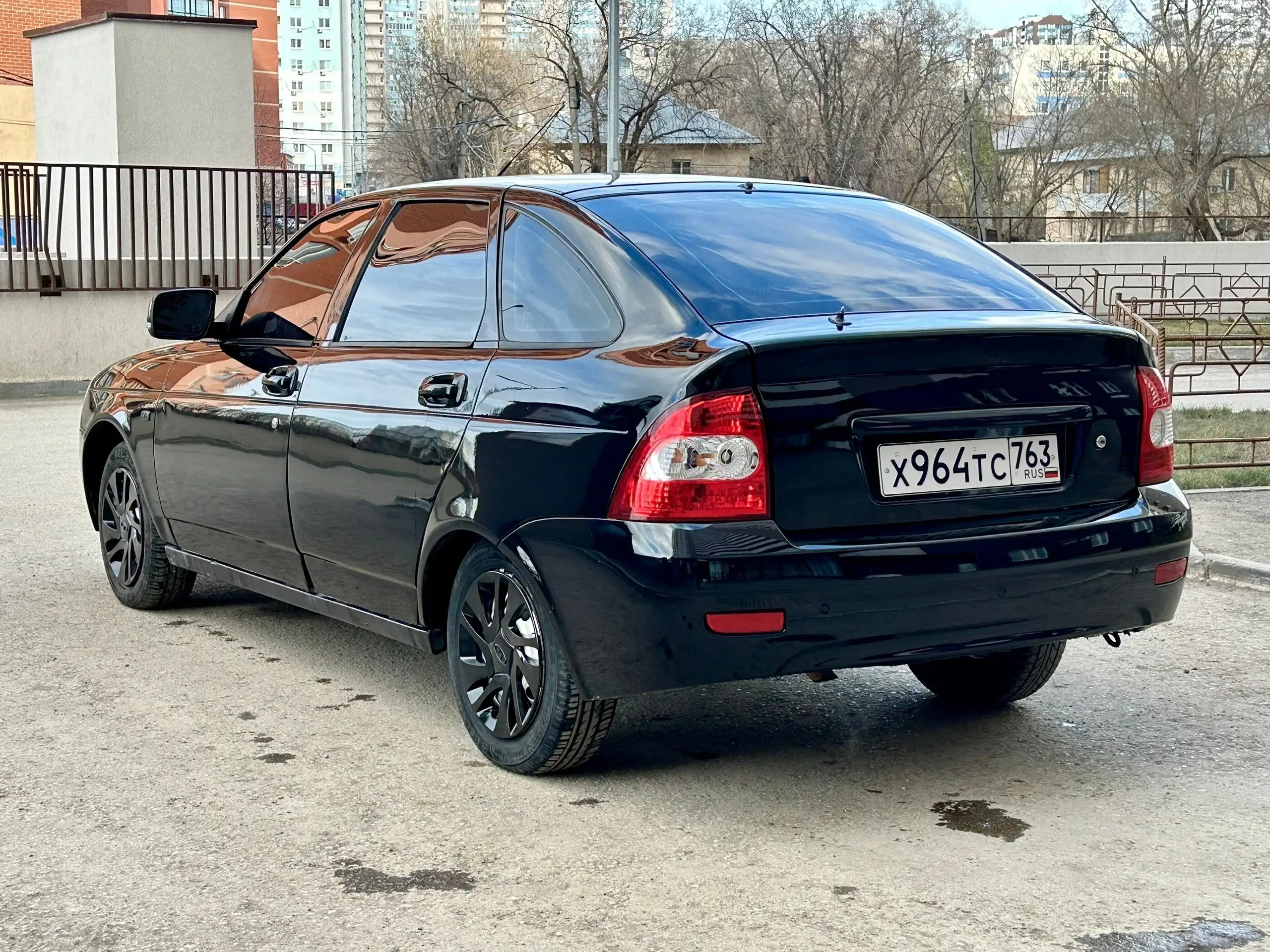 Лада Приора 2011 года в хорошей комплектации - Легковые автомобили (Авто) в Самара