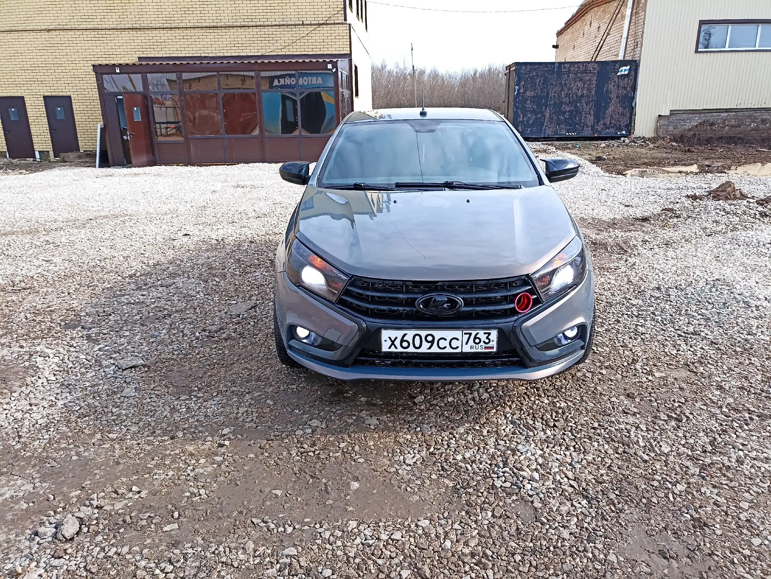 Лада Веста 2018 г.в. с зимней резиной на дисках - Легковые автомобили (Авто) в Самара