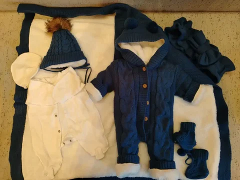 Вязаный комплект для выписки - Товары для детей в Подольск