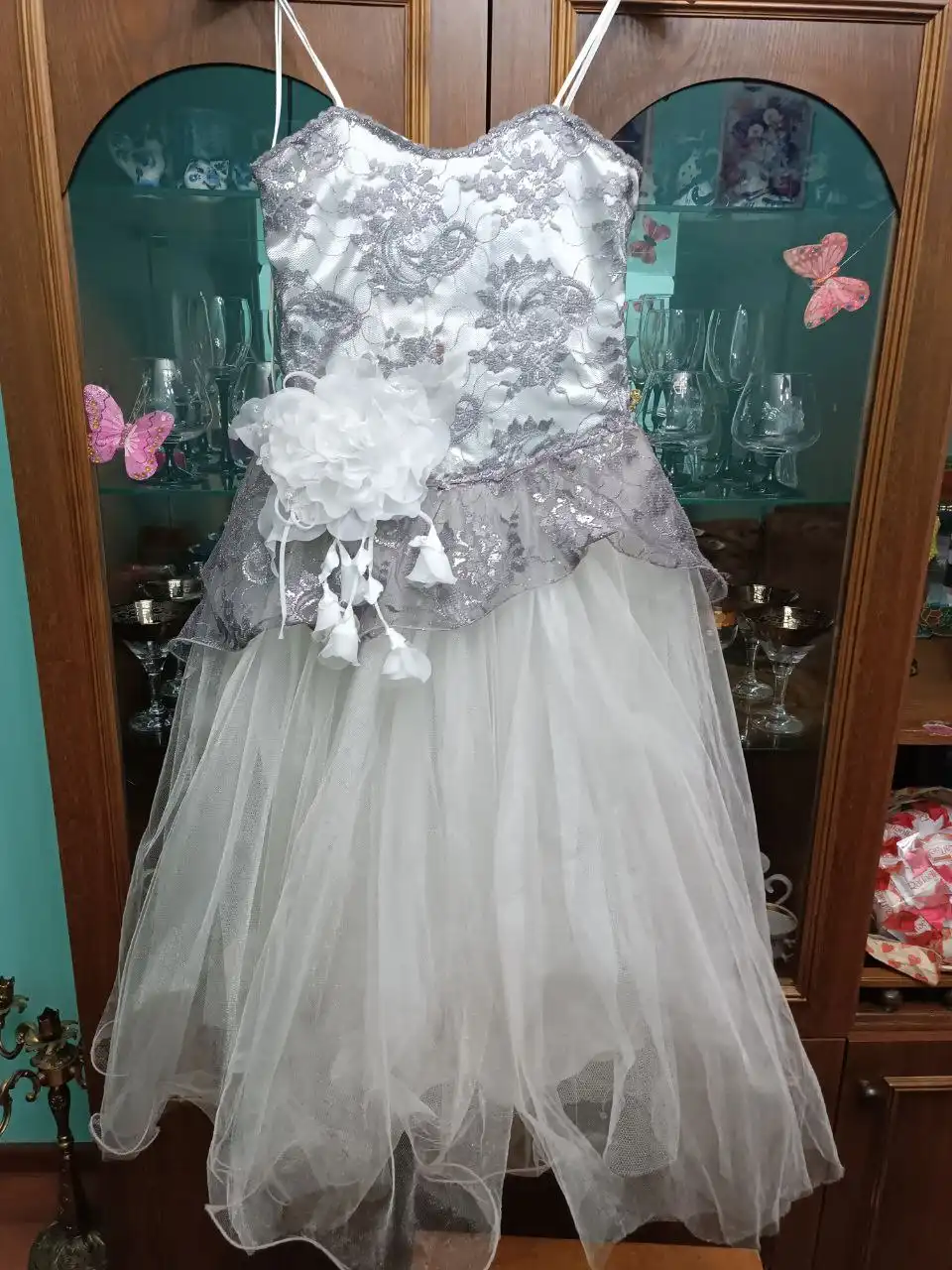 Платья б/у для девочек 9-12 лет