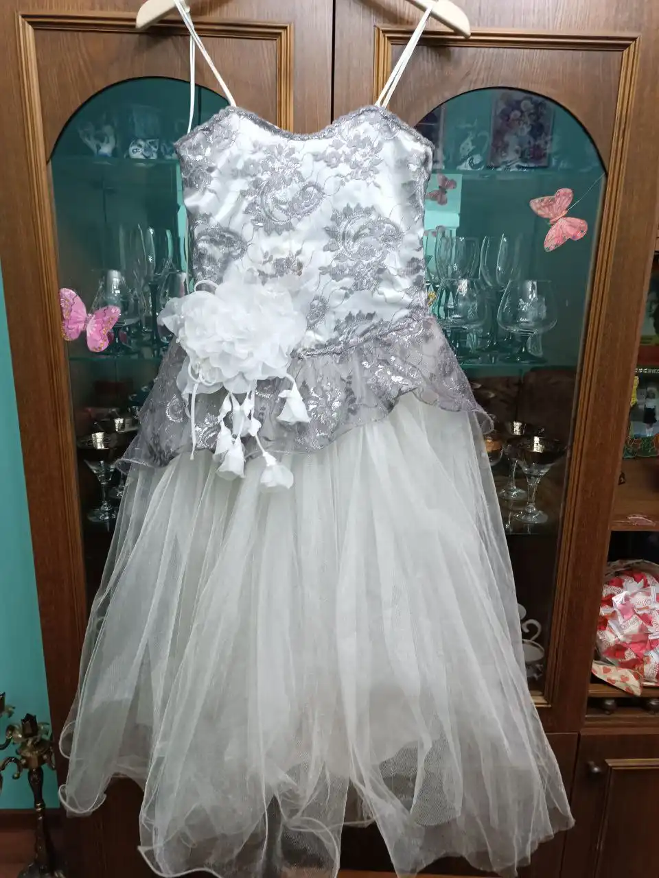 Платья б/у для девочек 9-12 лет