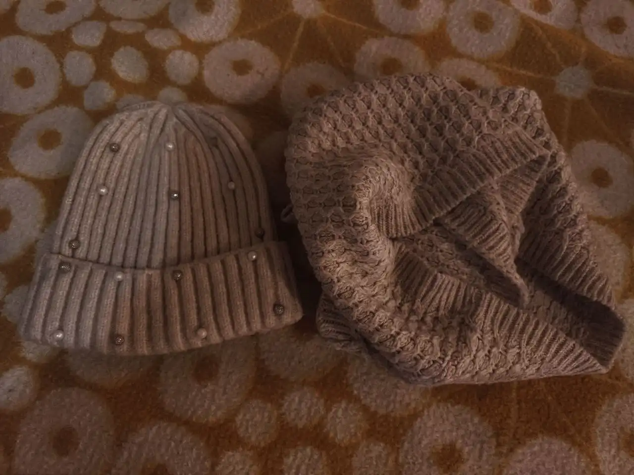 Продам шапку и снуд бежевого цвета
