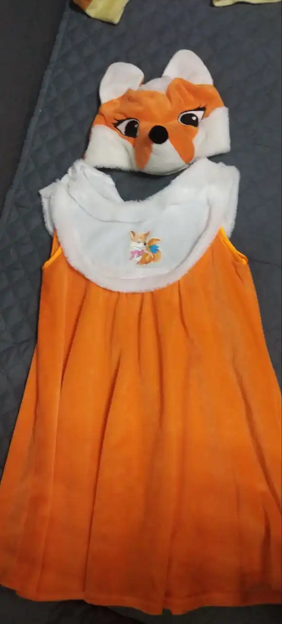 Продам костюм лисички