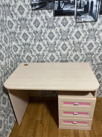 Продажа стола в Первомайском микрорайоне - частное объявление в Иркутск