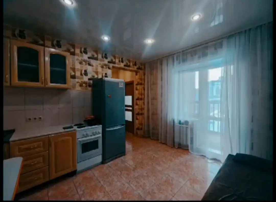 Сдам двухкомнатную квартиру на Юрия Тена 27