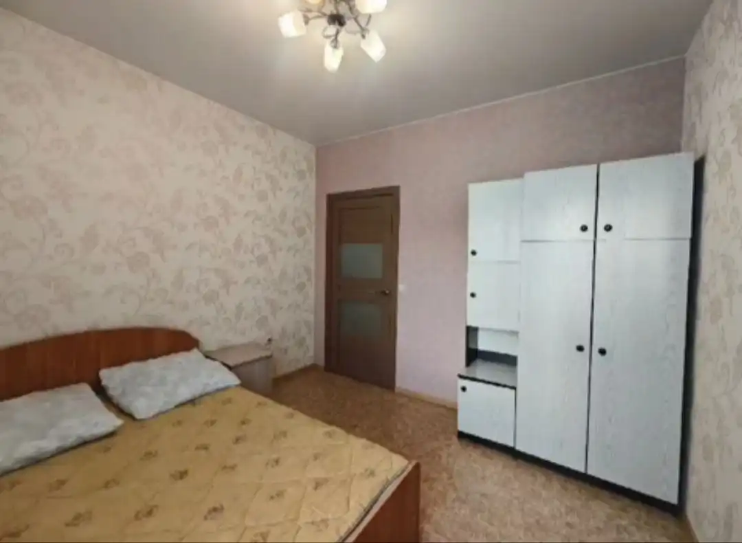 Сдам двухкомнатную квартиру на Юрия Тена 27