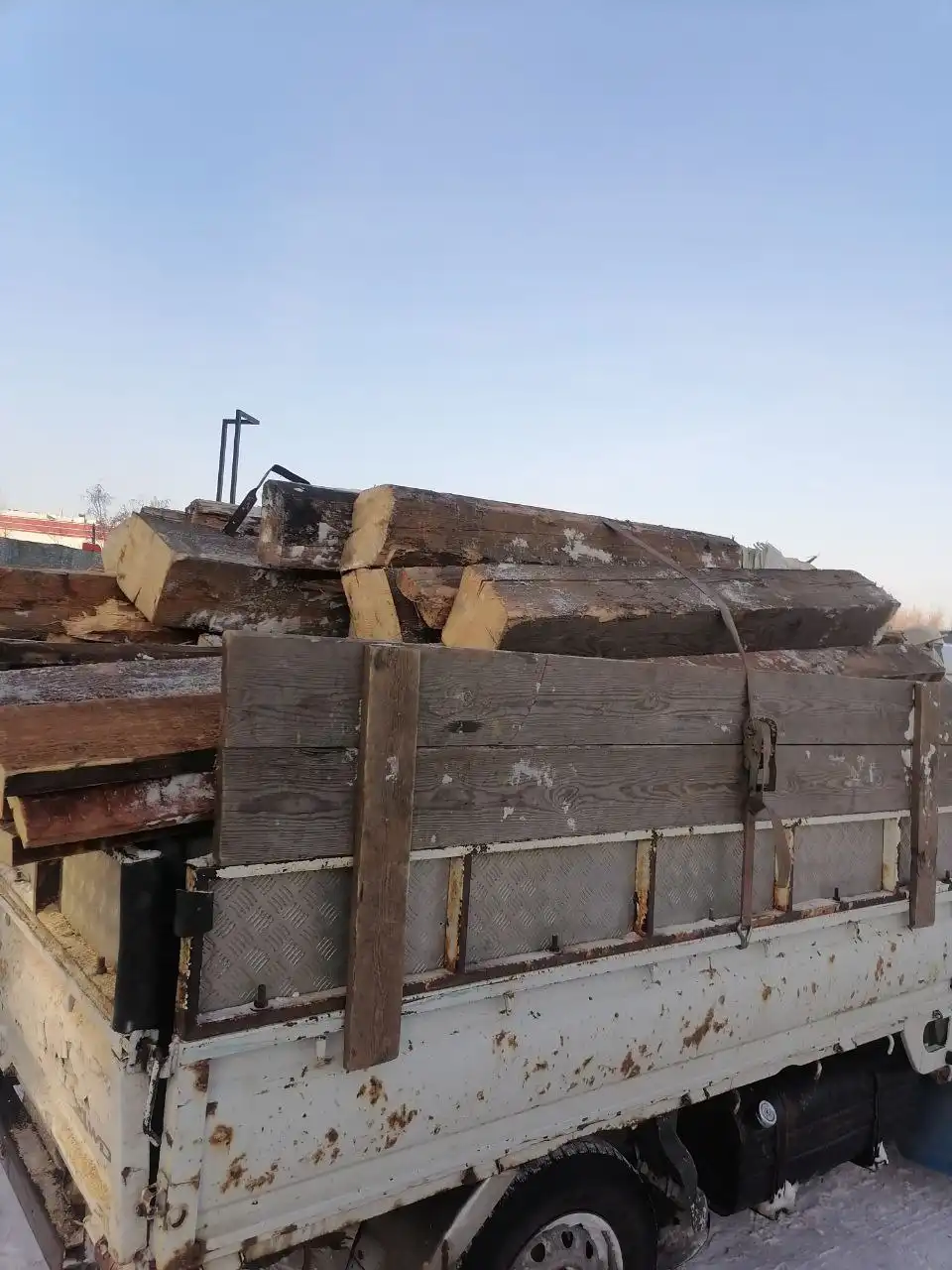 Продажа сухих дров из лиственницы