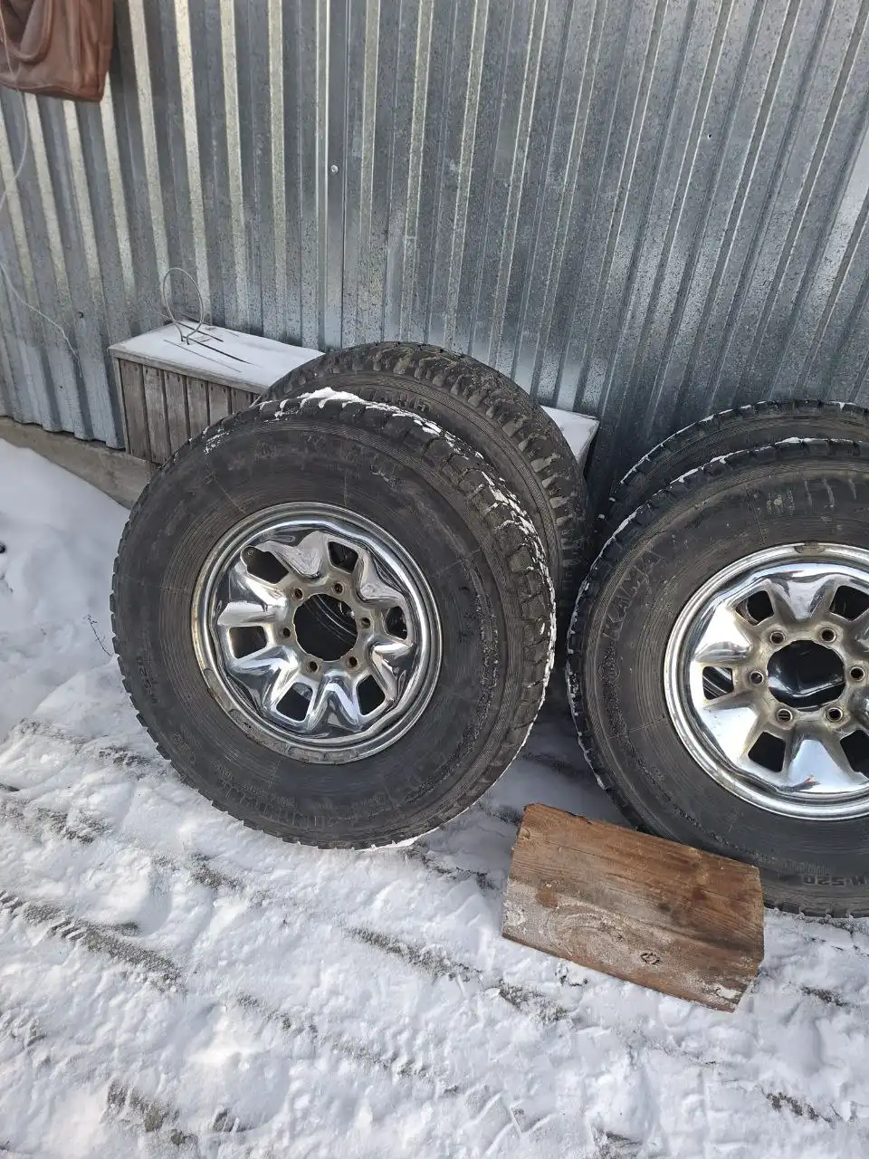 Колеса Toyota Hilux Surf 130 оригинал 235/75/R15 - Колеса и диски (Запчасти) в Иркутск