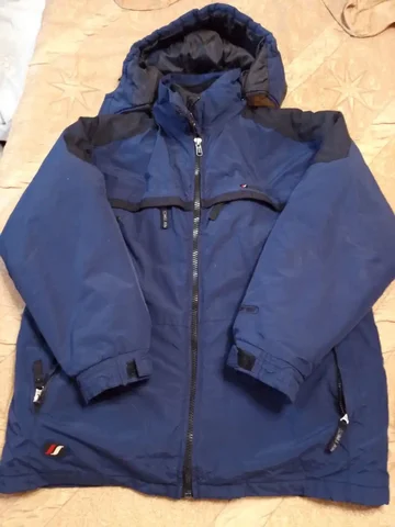 Продам зимнюю куртку с отстегивающимся подкладом, размер 56 - Женская одежда и обувь в Шелехов