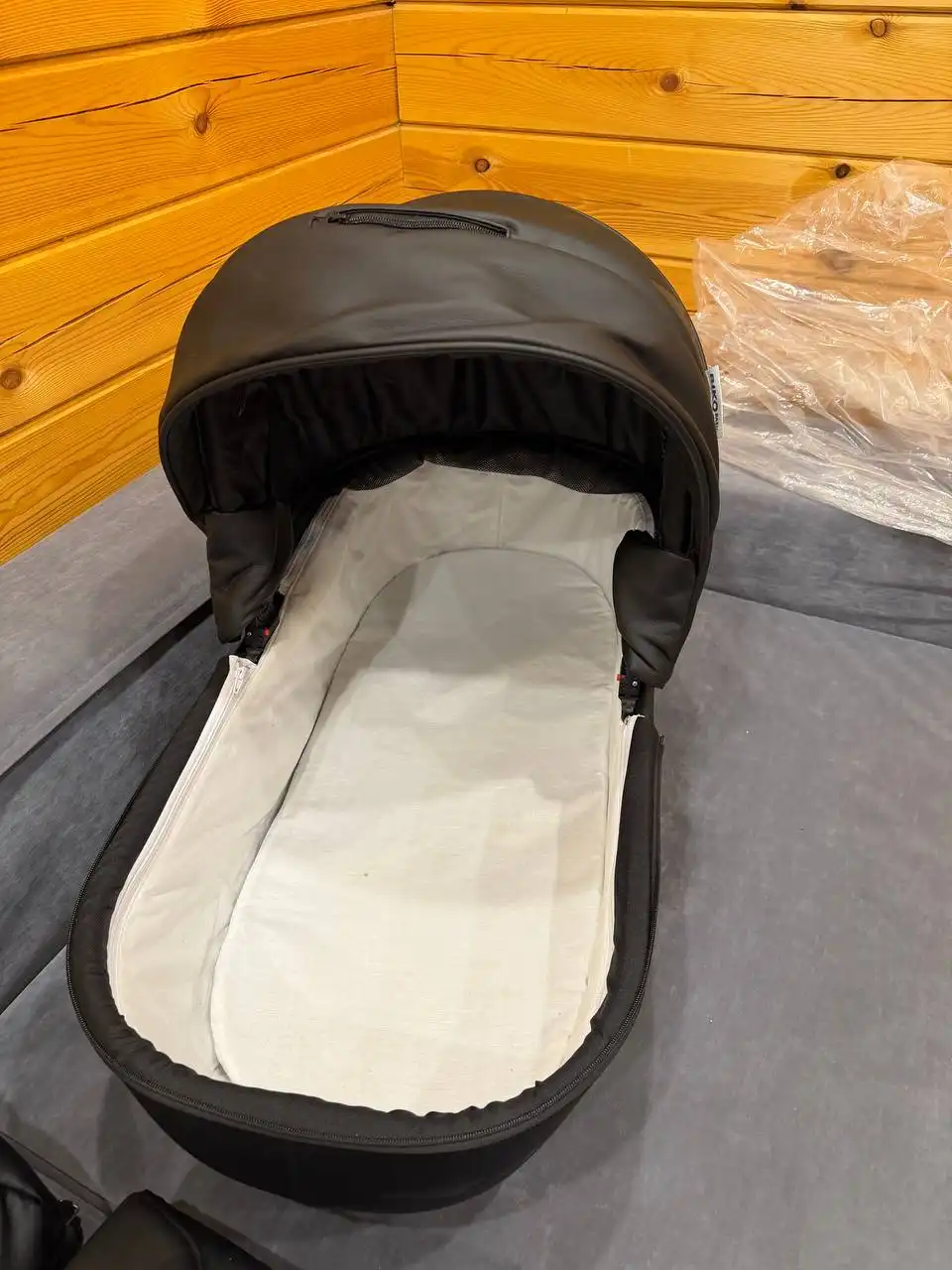 Коляска Riko Ozon black 2 в 1 с полным комплектом - Коляски (Товары для детей) в Иркутск