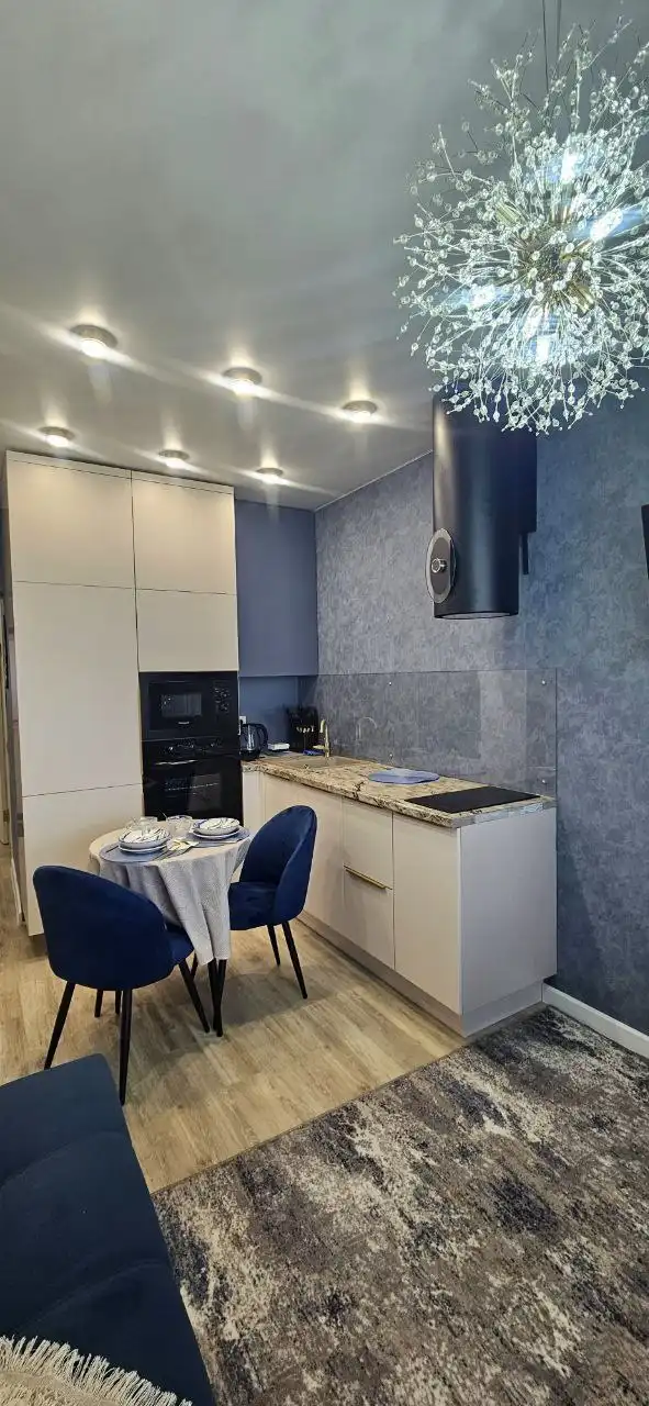 Сдается уютная 2-х комнатная квартира-студия с видом на залив - Недвижимость в Иркутск