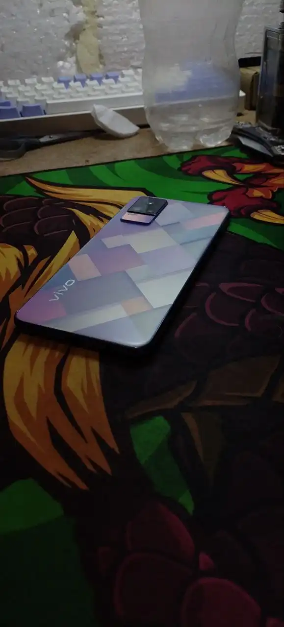 Продажа смартфона Vivo V21e в идеальном состоянии - Смартфоны (Электроника) в Иркутск