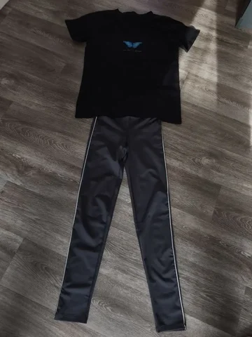 Продам лосины и футболку для девочки 12-14 лет - Аксессуары/Вязаные изделия в Шелехов