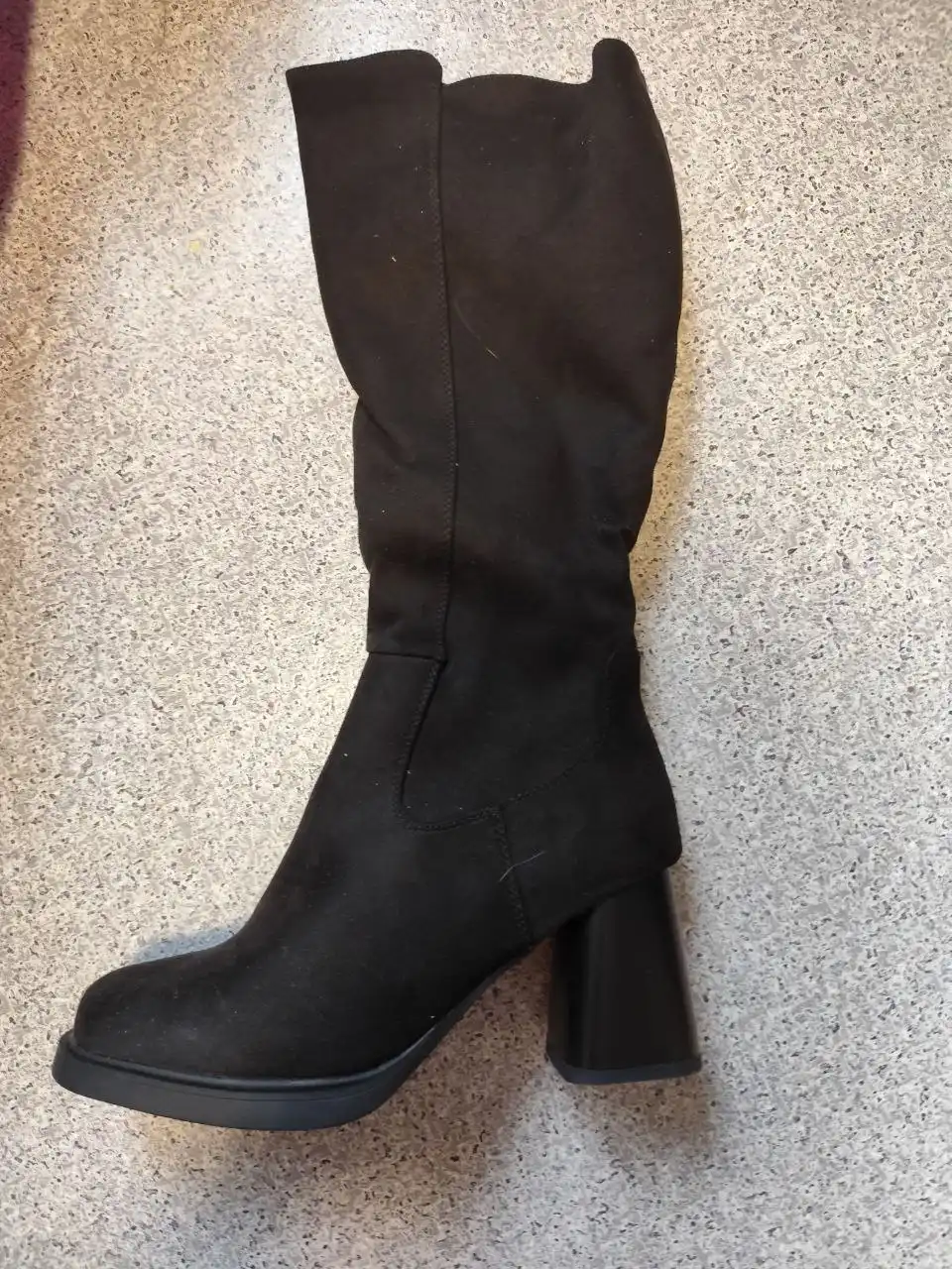 Зимние ботинки 38 размер - Обувь (Одежда) в Иркутск