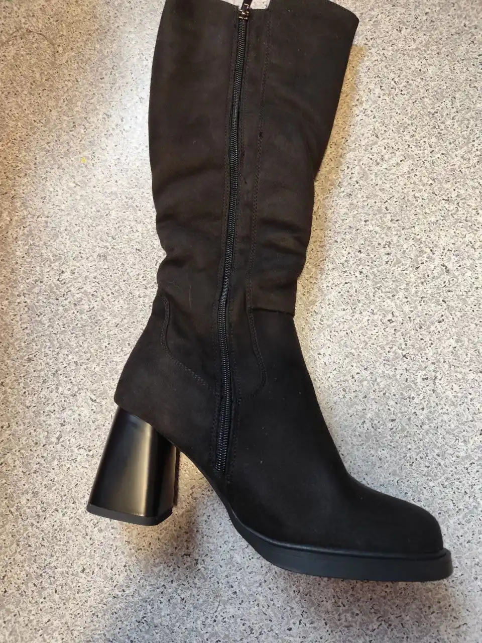 Зимние ботинки 38 размер - Обувь (Одежда) в Иркутск