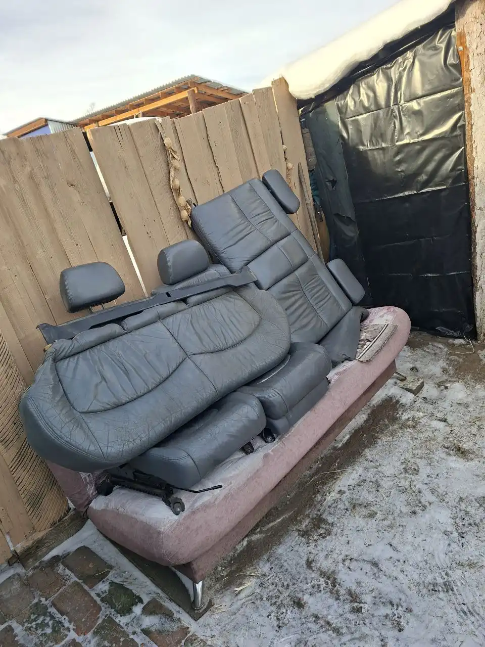 Продам кожаный салон от Акорда 2002 года - Автомобильные салоны (Запчасти) в Иркутск