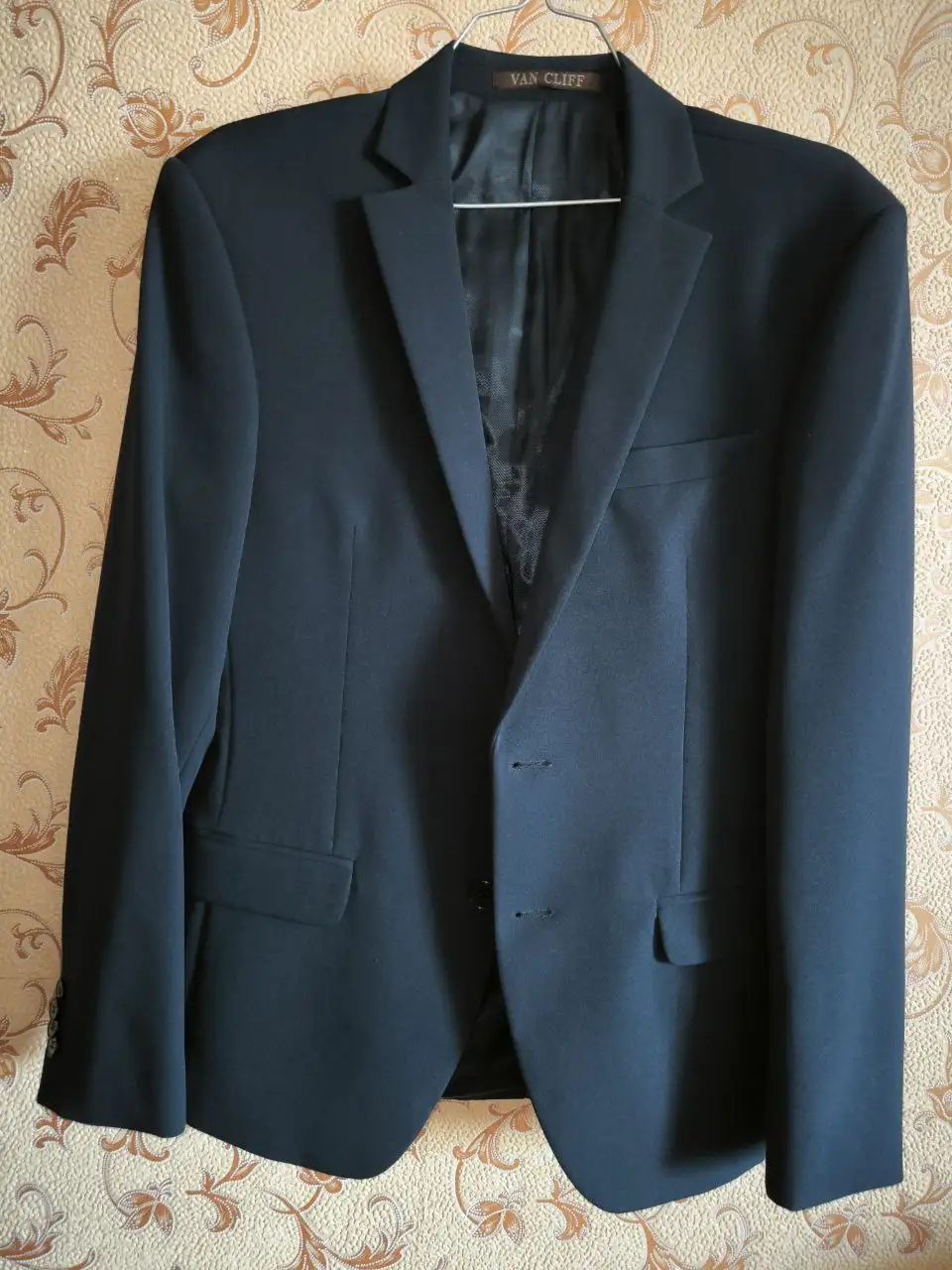Костюм Ванклиф 46 рост 170-176 - Костюмы (Одежда) в Иркутск