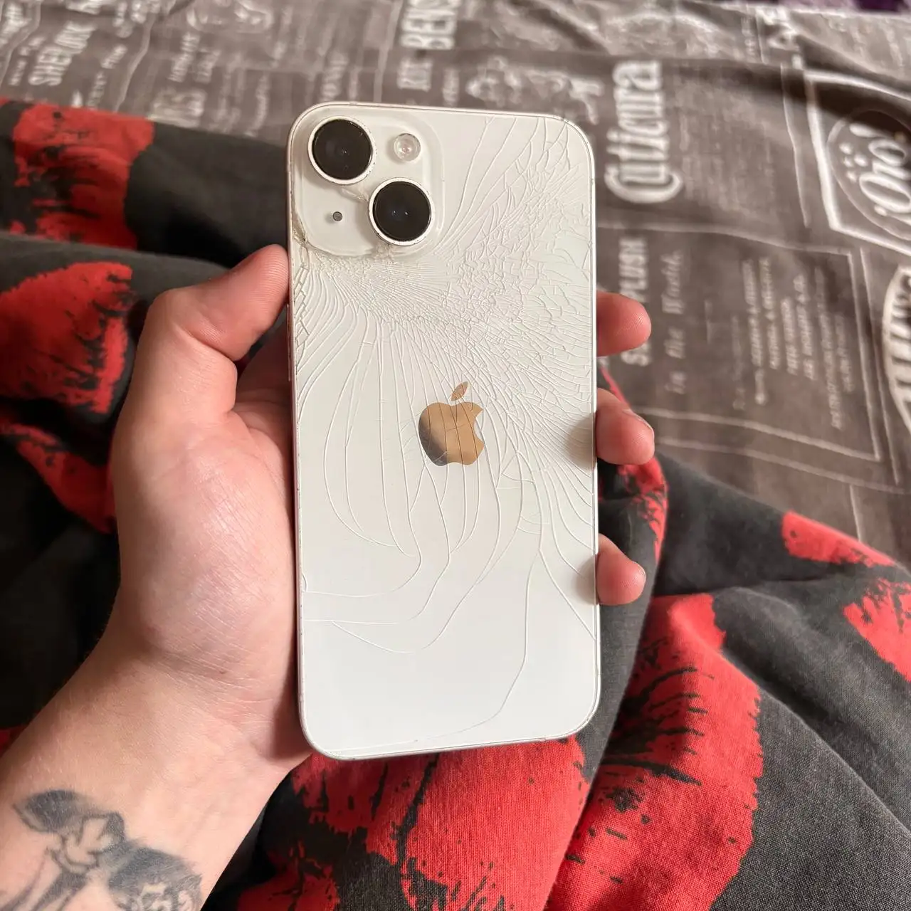 Продам iPhone 14 128GB с разбитой задней крышкой - Смартфоны (Электроника) в Нижний Новгород