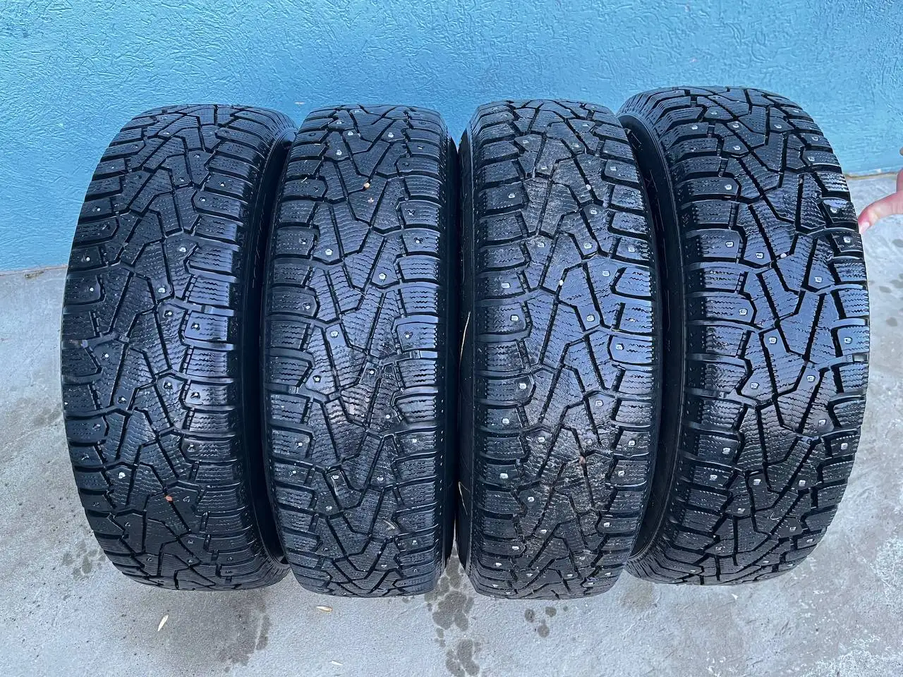 R15 разболтовка 4x100 резина Pirelli Ice Zero 50k - Шины (Авто) в Нижний Новгород
