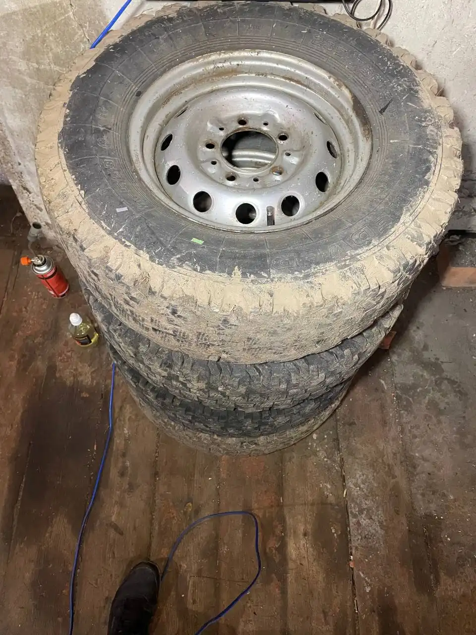 Продам калёса на ниву