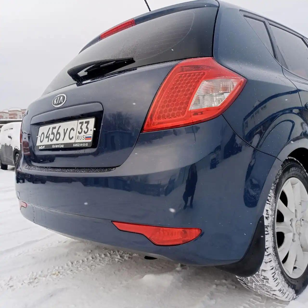 Продажа автомобиля 11 года с богатой комплектацией