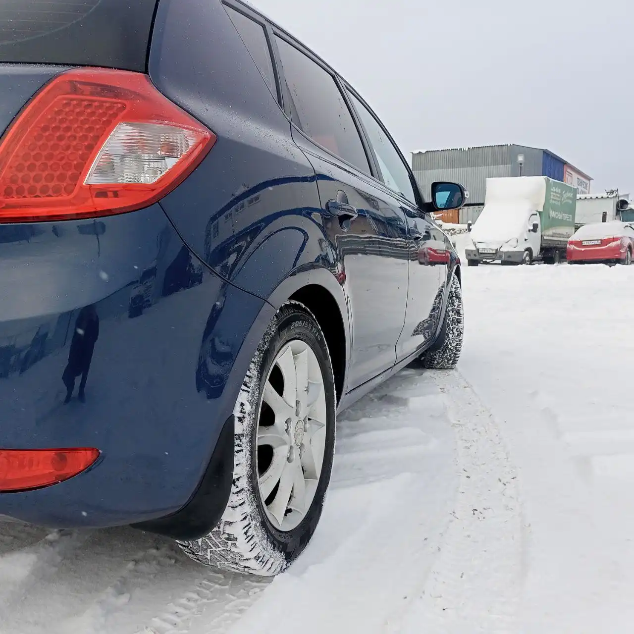 Продажа автомобиля 11 лет, механика 6 ступеней, богатая комплектация