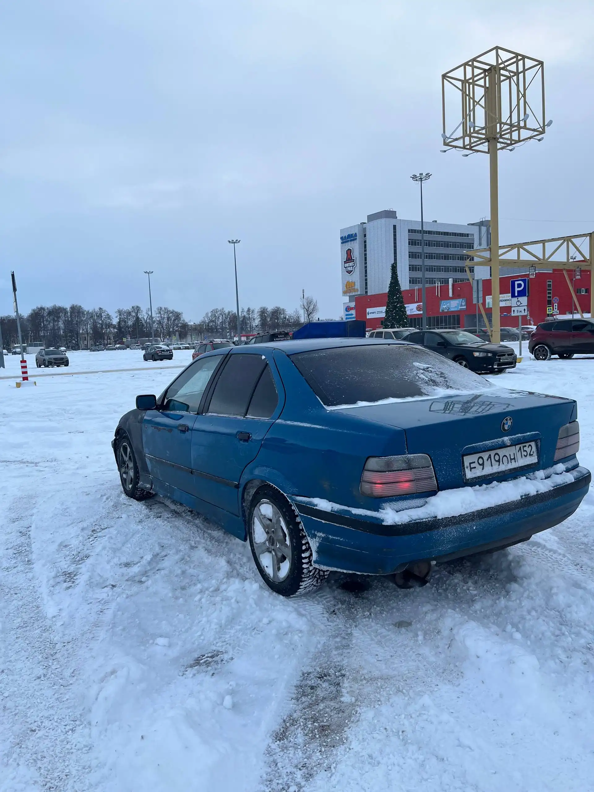 Автомобиль ВАЗ 2109 1992 года выпуска