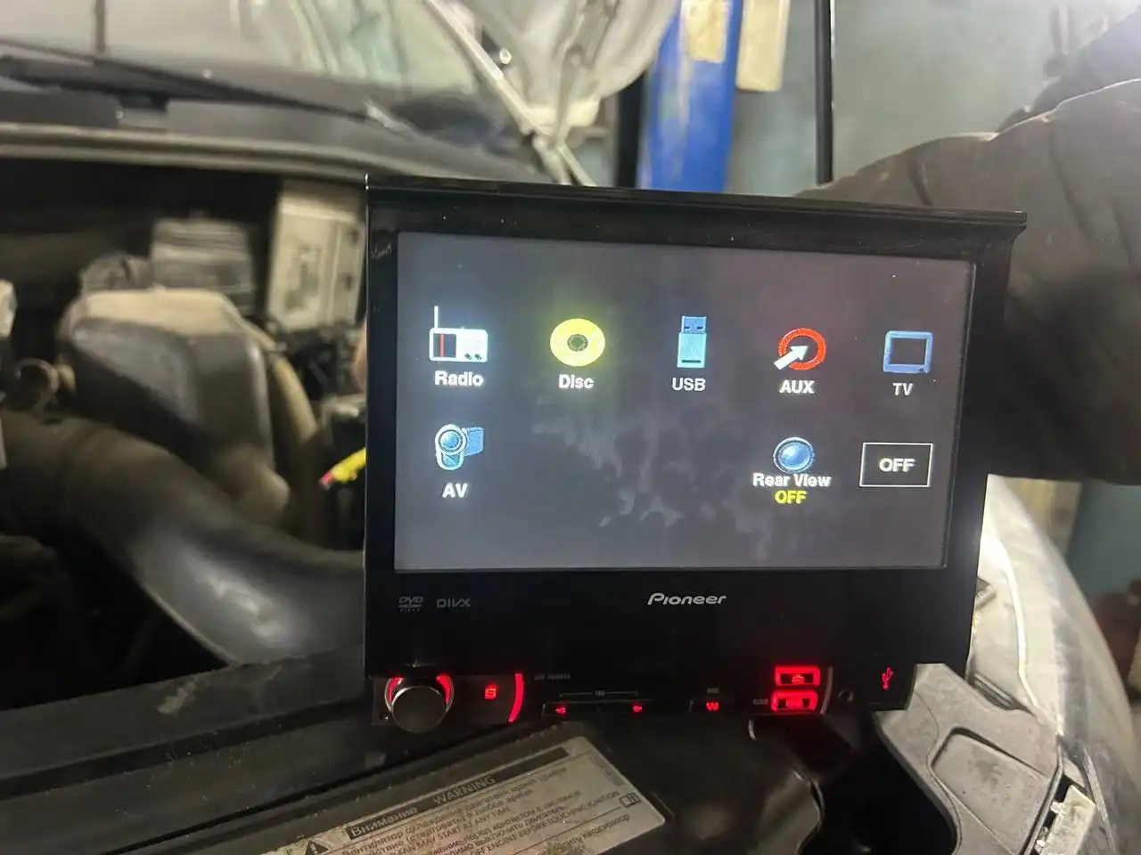 Продам Pioneer AVH-3500DVD - Автомагнитолы (Электроника) в Нижний Новгород