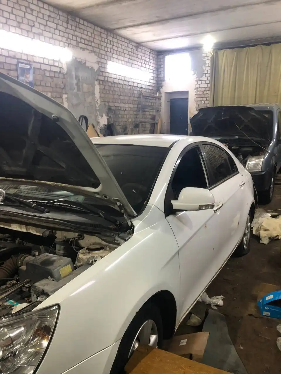 Автомобиль с двумя комплектами колес на ходу - Авто в Нижний Новгород