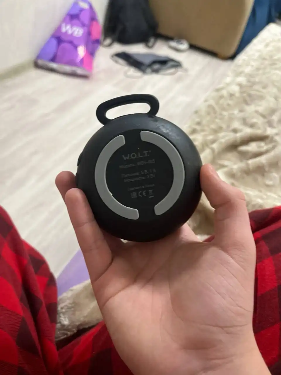 Колонка Wolt с небольшой вмятиной - Акустика (Электроника) в Нижний Новгород