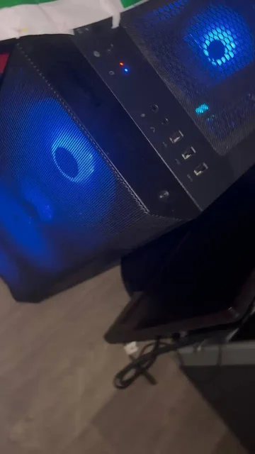 Продам компьютер с монитором, клавиатурой и мышкой - Электроника в Нижний Новгород