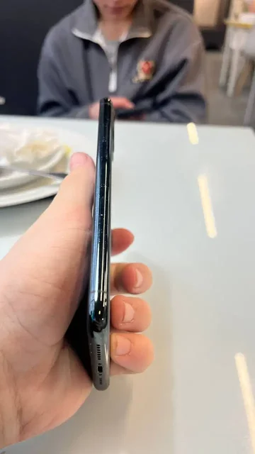 iPhone 11 Pro Max 64GB с iOS 18 и аккумулятором 74% - Смартфоны в Нижний Новгород