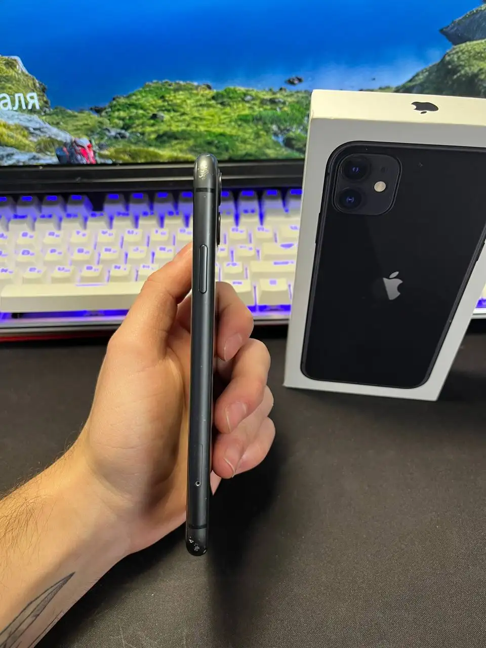 Айфон 11 64 гб с потрепанным внешним видом и АКБ 75% - Смартфоны (Электроника) в Нижний Новгород