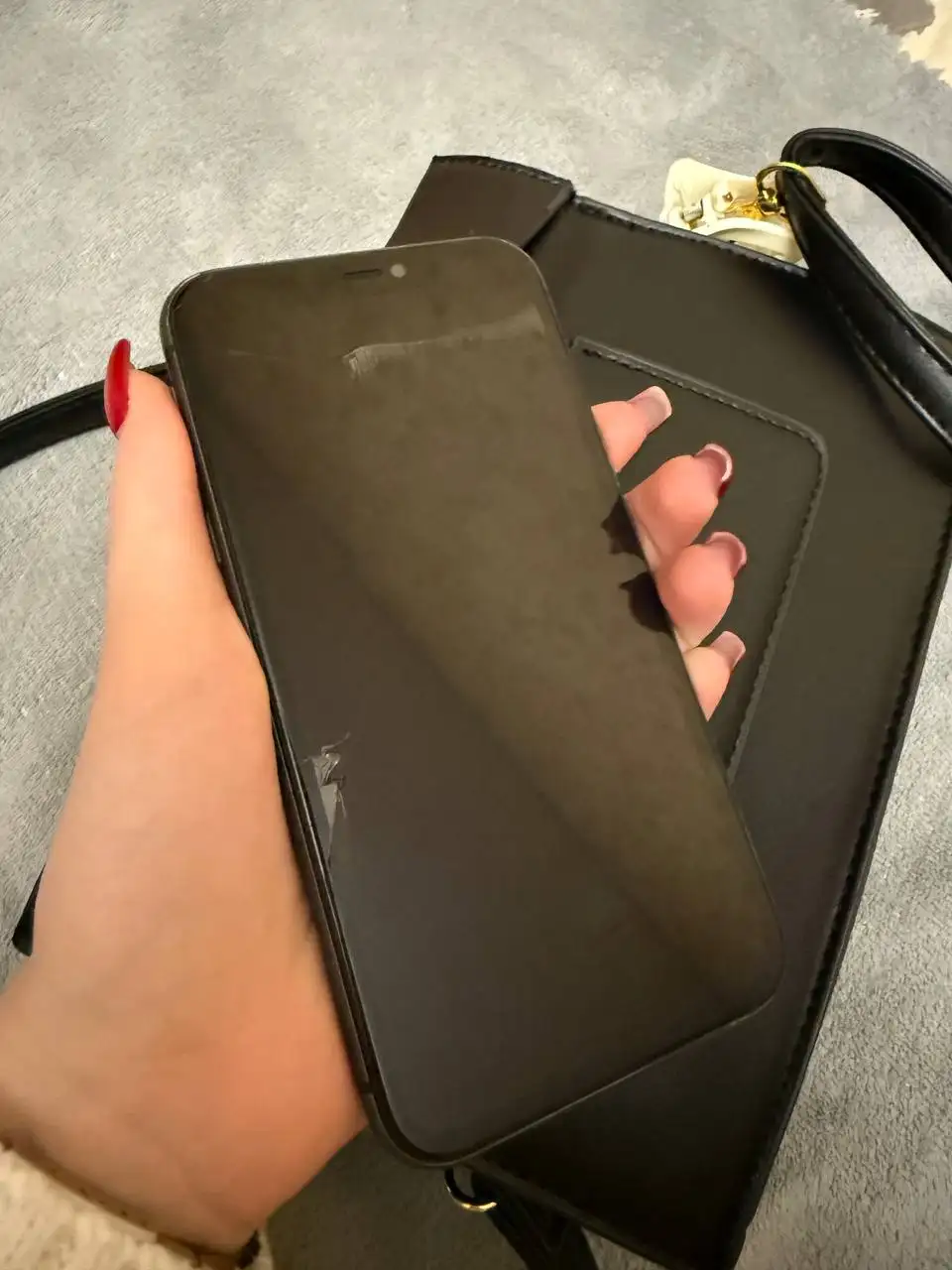 АКБ 74, не работает фейс, память 128 ГБ - Смартфоны (Электроника) в Нижний Новгород