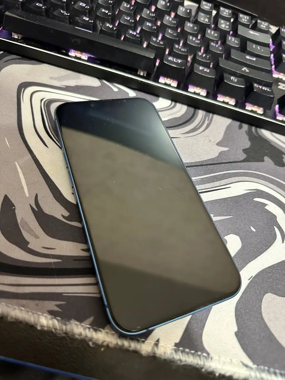 Продам iPhone с оригинальными комплектующими - Смартфоны (Электроника) в Нижний Новгород