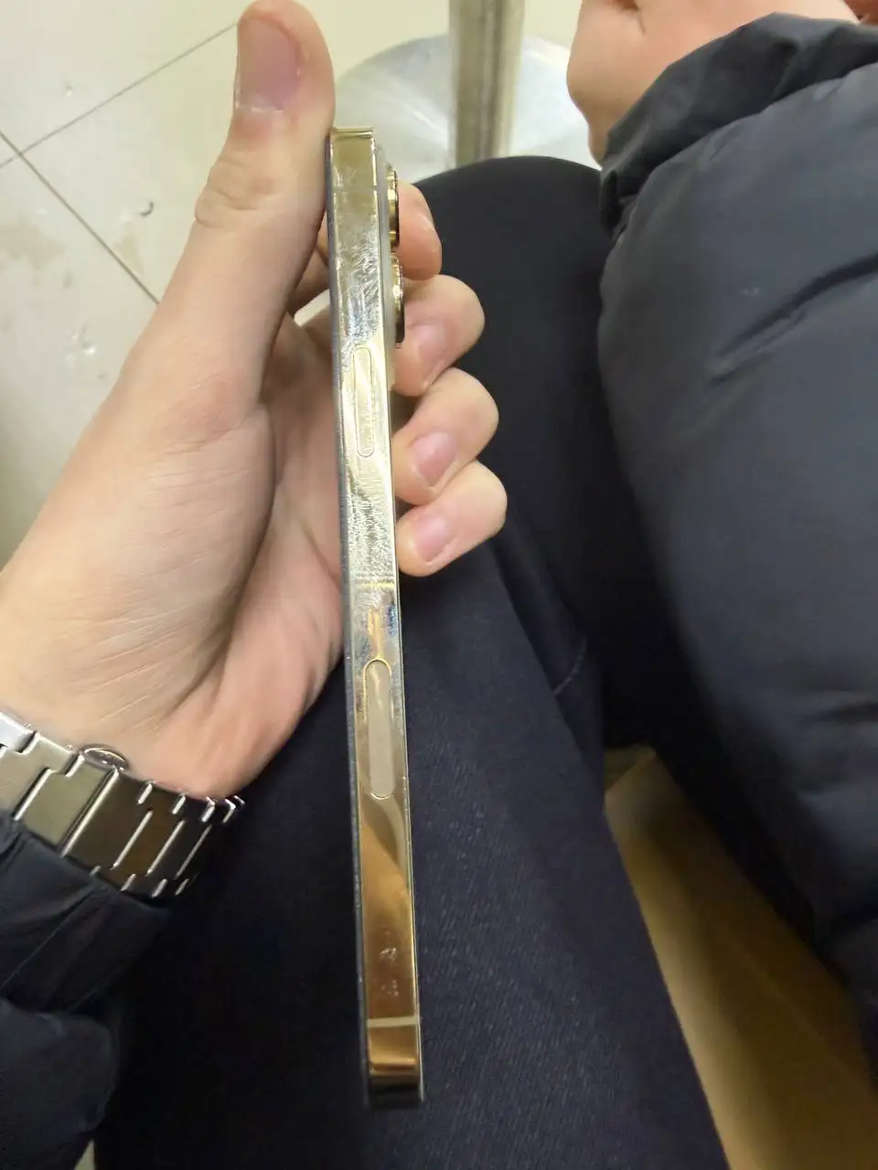 iPhone 13 Pro Max 256 ГБ с поврежденной задней крышкой - Смартфоны и телефоны (Электроника) в Нижний Новгород