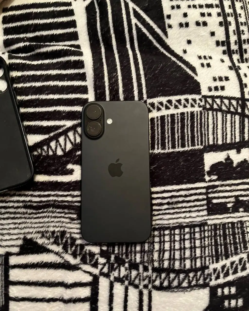 Обмен iPhone 16 на автомобиль - Мобильные телефоны (Электроника) в Нижний Новгород