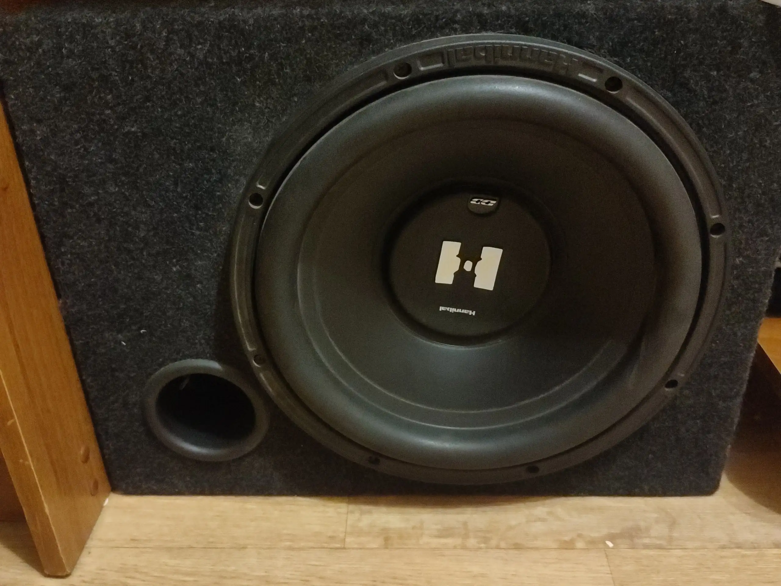 Продажа аудиооборудования: сабвуфер Hannibal 15, процессорный мафон AURA 77DSP, мафон Pioneer и два овала Pioneer - Аудиотехника (Электроника) в Нижний Новгород