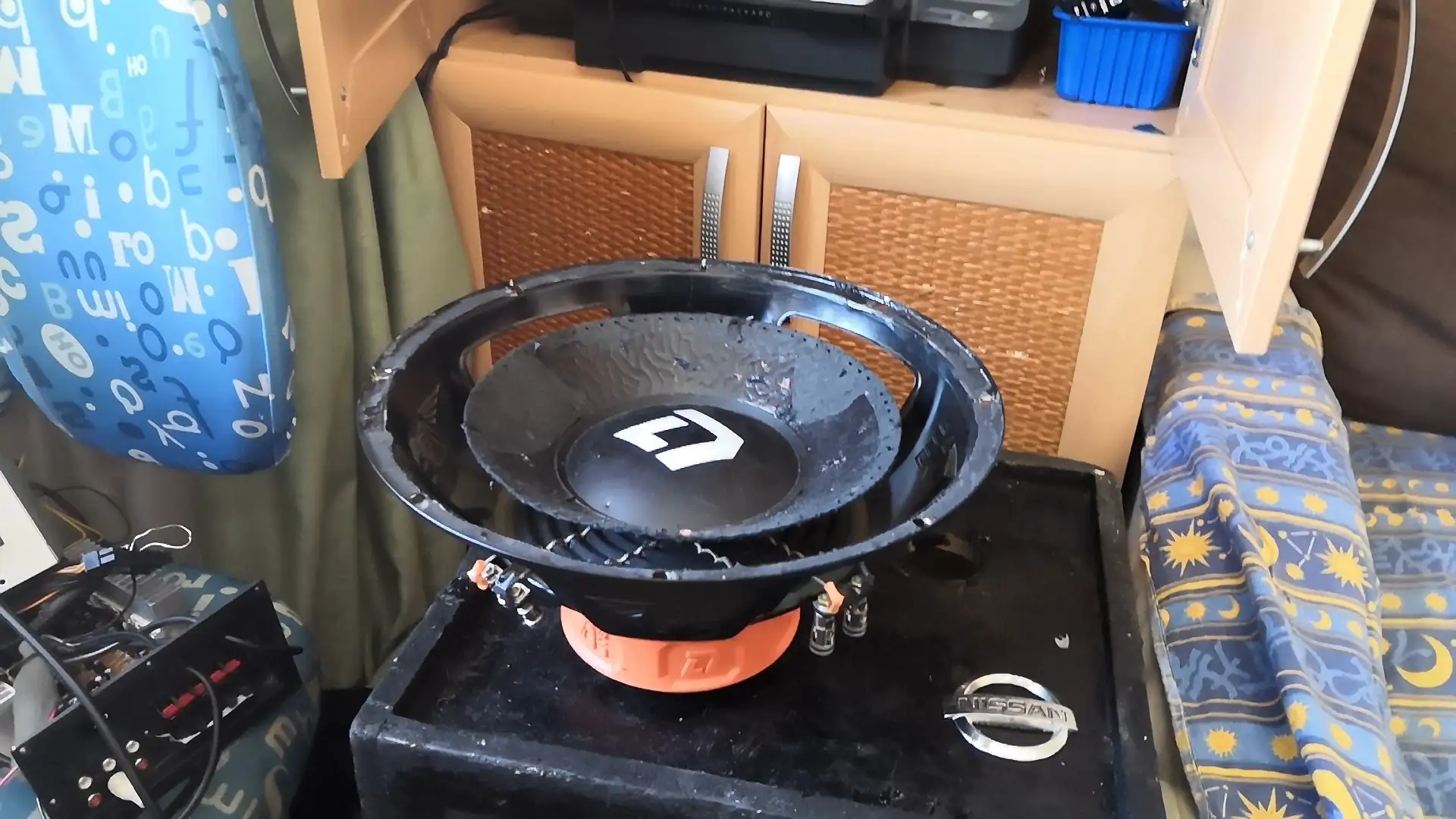 Динамик для авто под ремонт - Аудиосистема (Запчасти) в Нижний Новгород