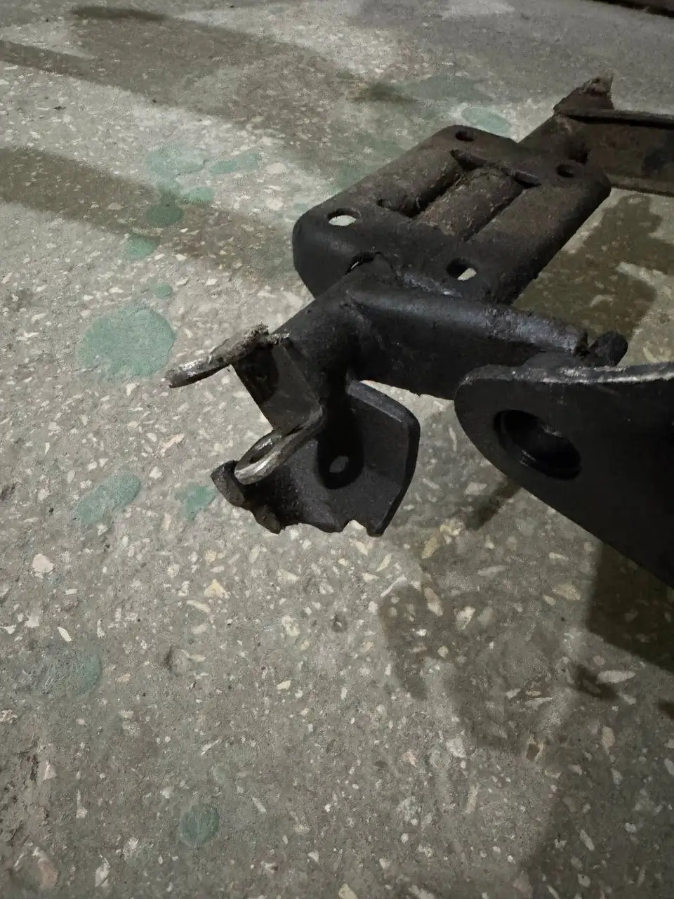 Запрос на покупку балки подножек для Škoda Octavia II - Кузовные запчасти (Запчасти) в Нижний Новгород