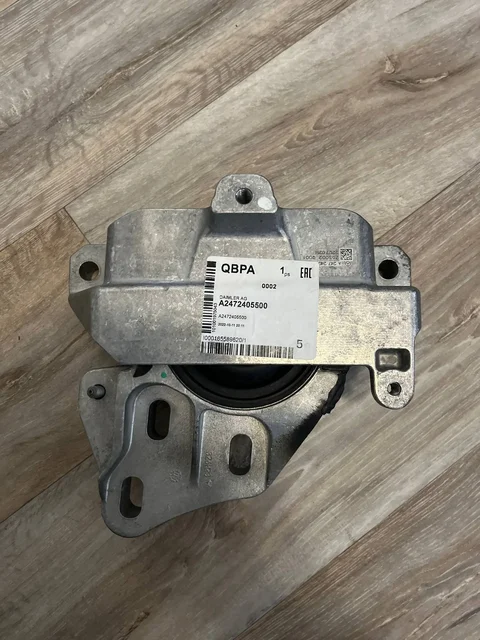 Подушка крепления КПП Mercedes-Benz оригинальная новая - Карбюратор в Нижний Новгород