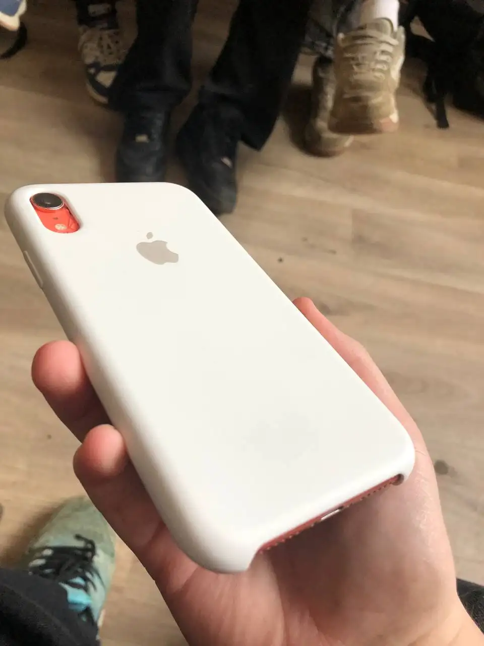 Продажа iPhone XR 128 Gb с дефектами - Смартфоны (Электроника) в Нижний Новгород