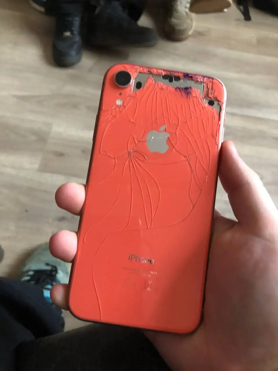 Продажа iPhone XR 128 Gb с дефектами - Смартфоны (Электроника) в Нижний Новгород