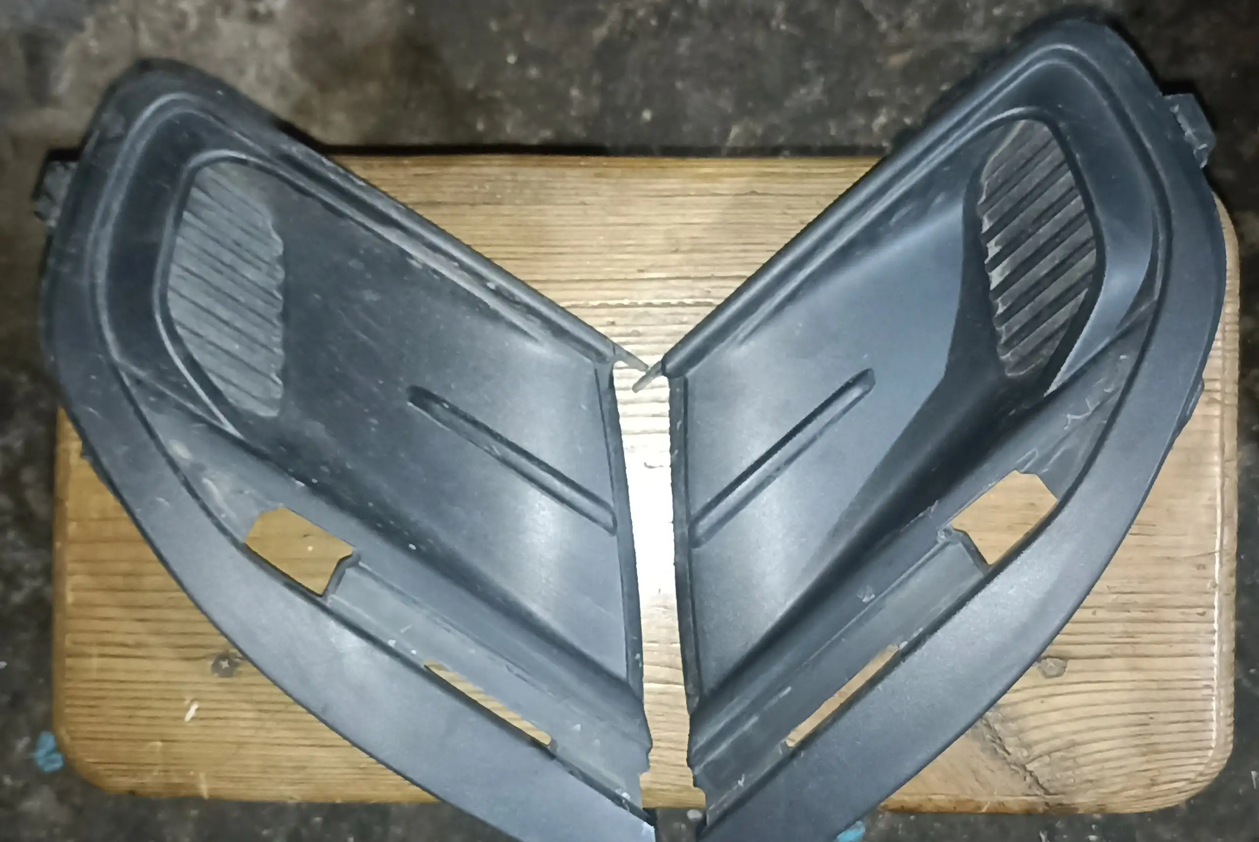 Запчасти для Lada Granta: туманки, молдинги, буквы багажника - Автозапчасти для Lada (Запчасти) в Нижний Новгород