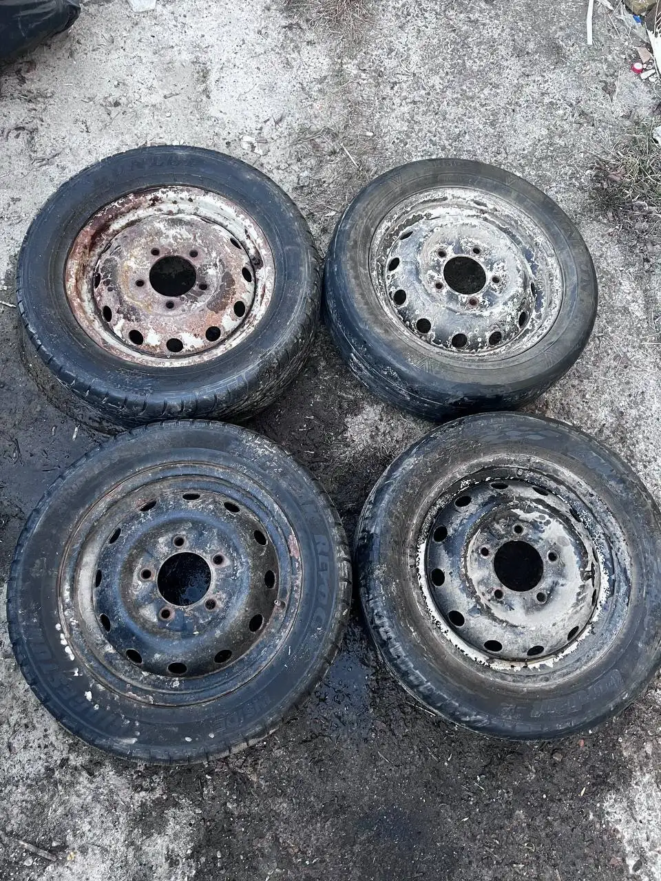 Комплект колес на Ниву - Запчасти (Авто) в Нижний Новгород